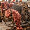 MARIETTE • Plaid rouge tricotté (154x140 cm) – Image 3